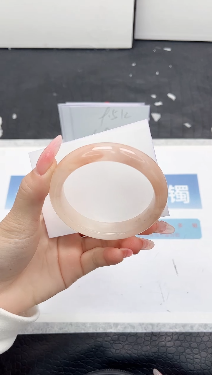 【闪购商品】石英质玉手镯未镶嵌356-56.1