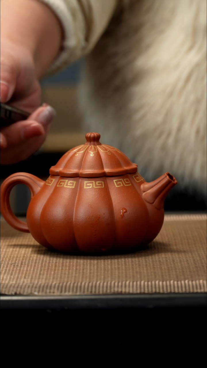 紫砂茶盏生砂朱泥描金文旦150CC