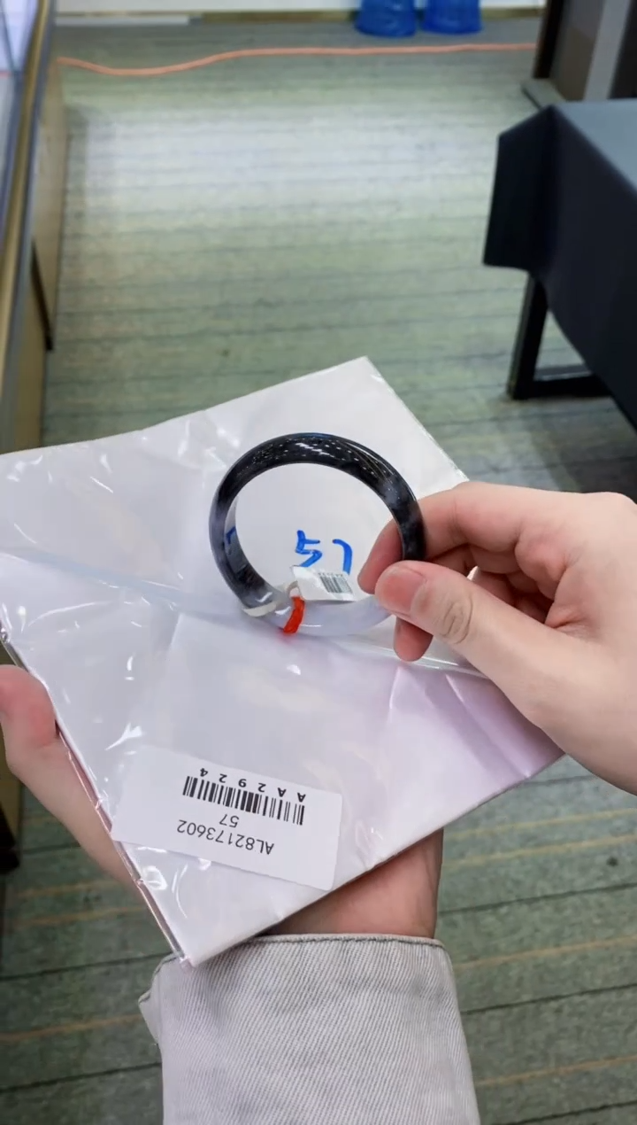 【闪购商品】翡翠手镯未镶嵌              