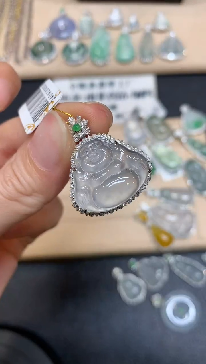 【闪购商品】翡翠颈饰18K金镶嵌佛公【无服务费】