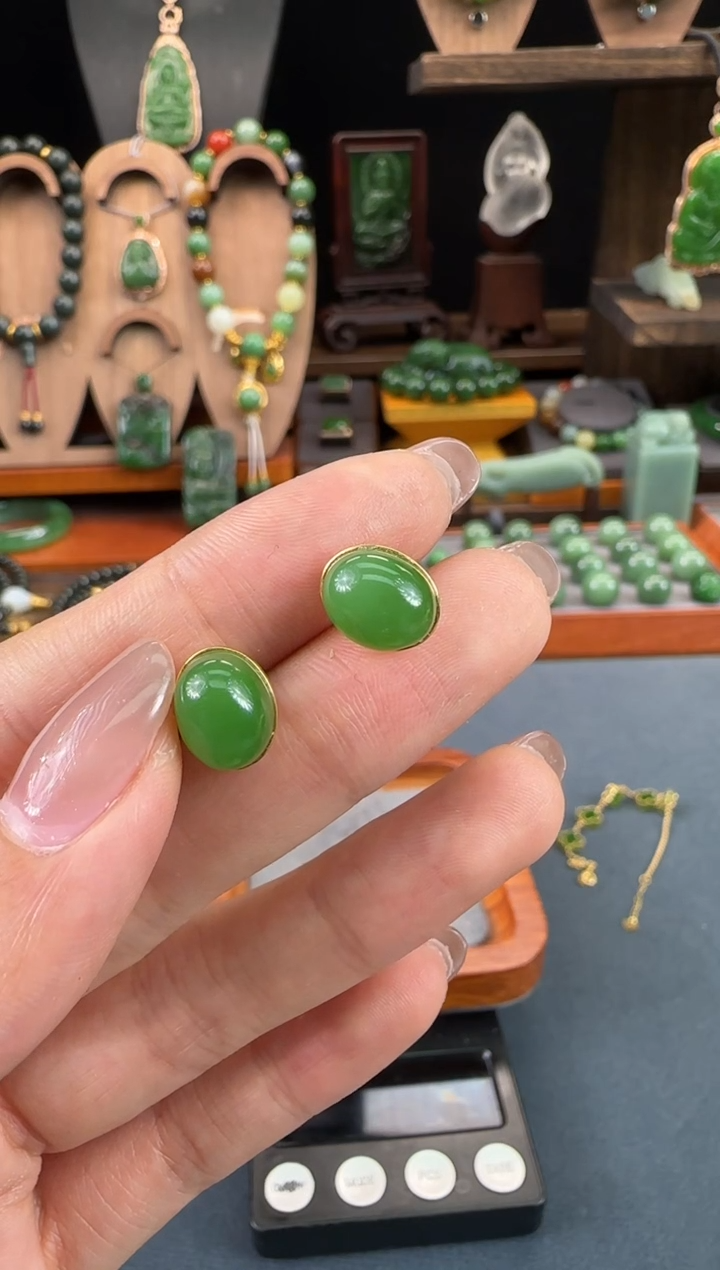 【闪购商品】和田玉吊坠18K金镶嵌1