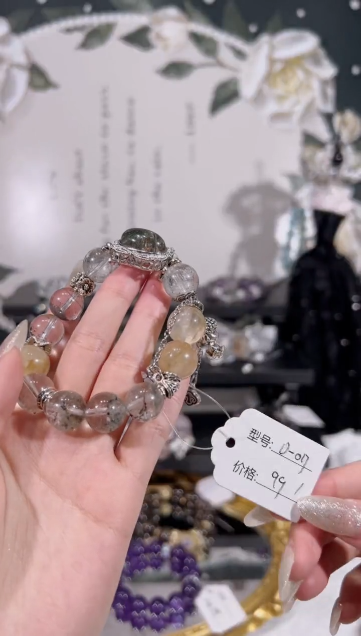 【闪购商品】水晶手链未镶嵌天然水晶默认微瑕 多样性发货发其一