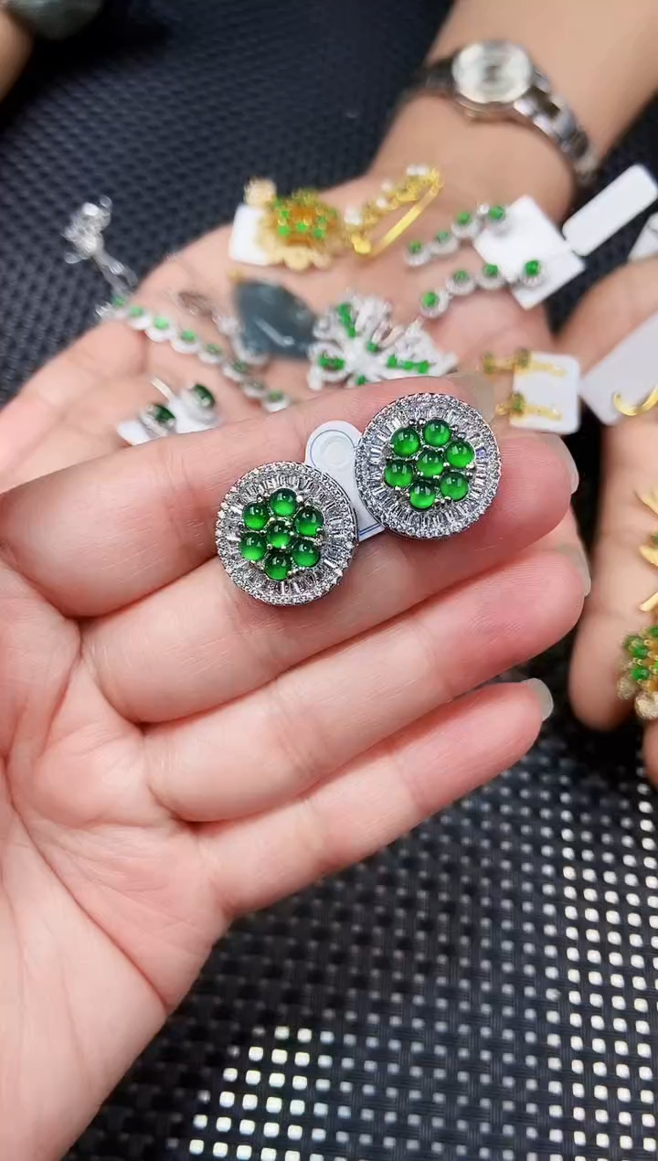 【闪购商品】翡翠耳饰未镶嵌11111111