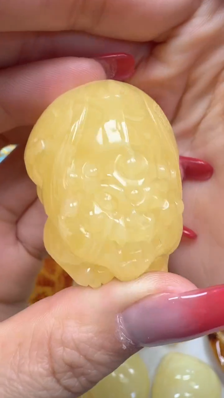 裸石琥珀未镶嵌如图