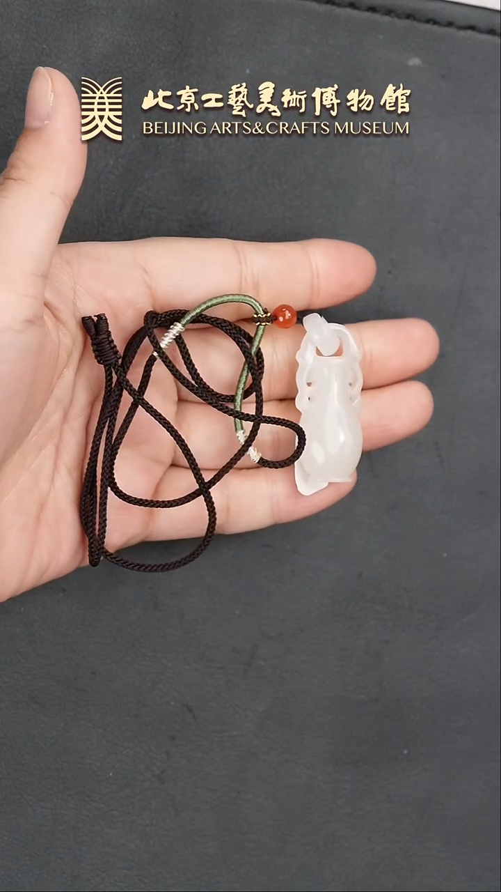 【闪购商品】和田玉挂件未镶嵌B0126GMD121花瓶