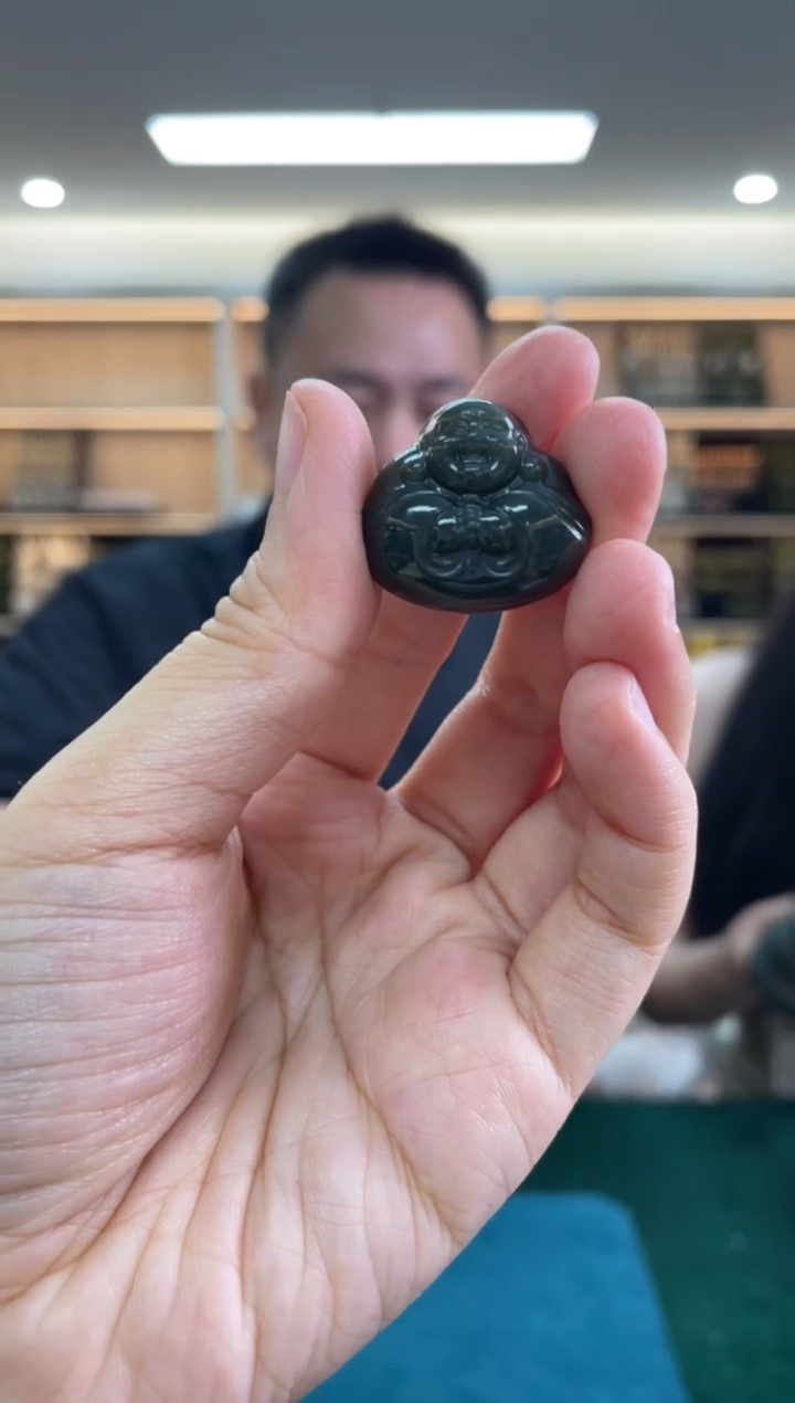 和田玉未镶嵌颈饰多样性发一件