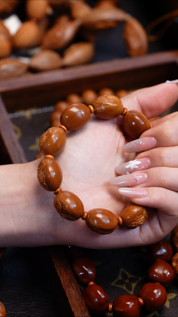 【闪购商品】橄榄核吊坠苏工橄榄核