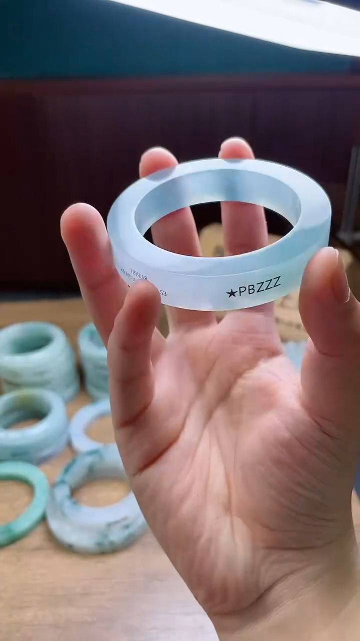 定制翡翠手镯未镶嵌北****险定制