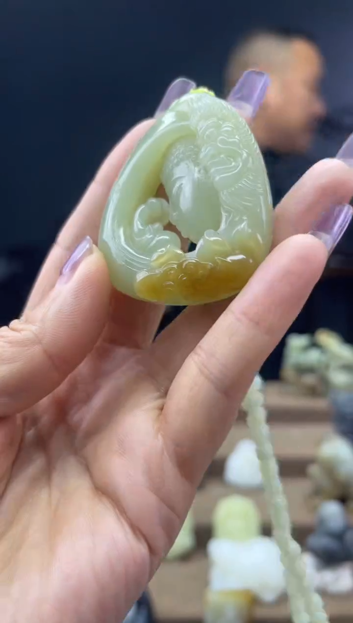 颈饰未镶嵌和田玉1