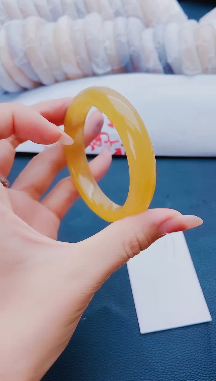 石英质玉手镯未镶嵌L177-56-57