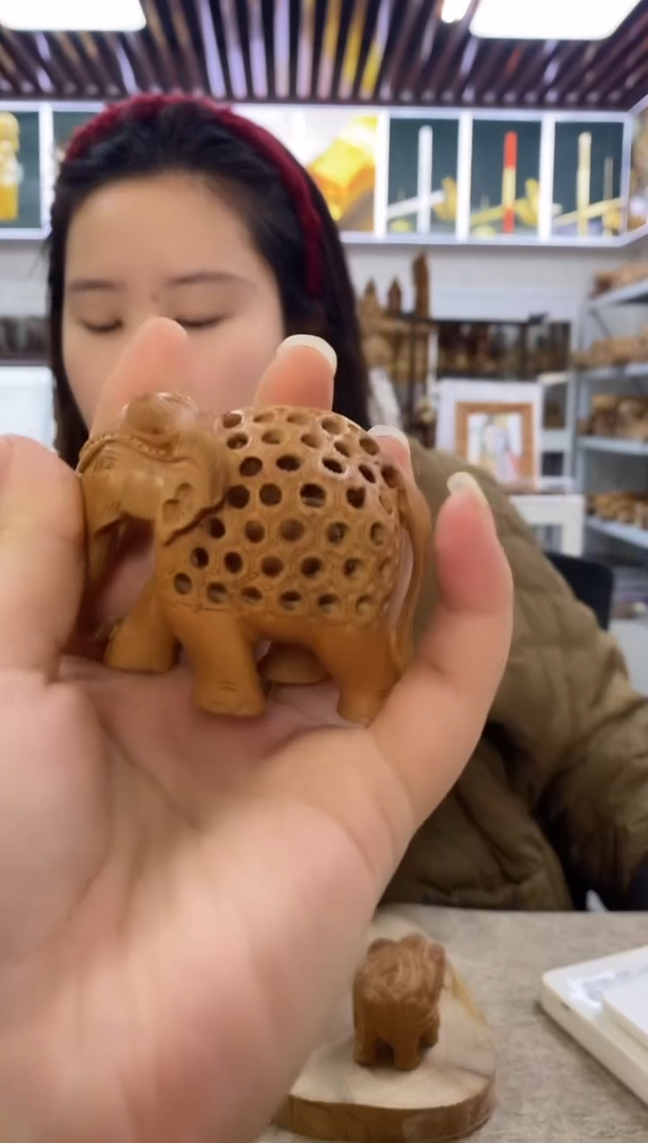 檀香木其他S号仓老山檀镂空象