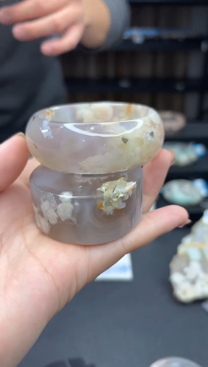 【闪购商品】石英质玉手镯未镶嵌220（55圈赠送镯心）