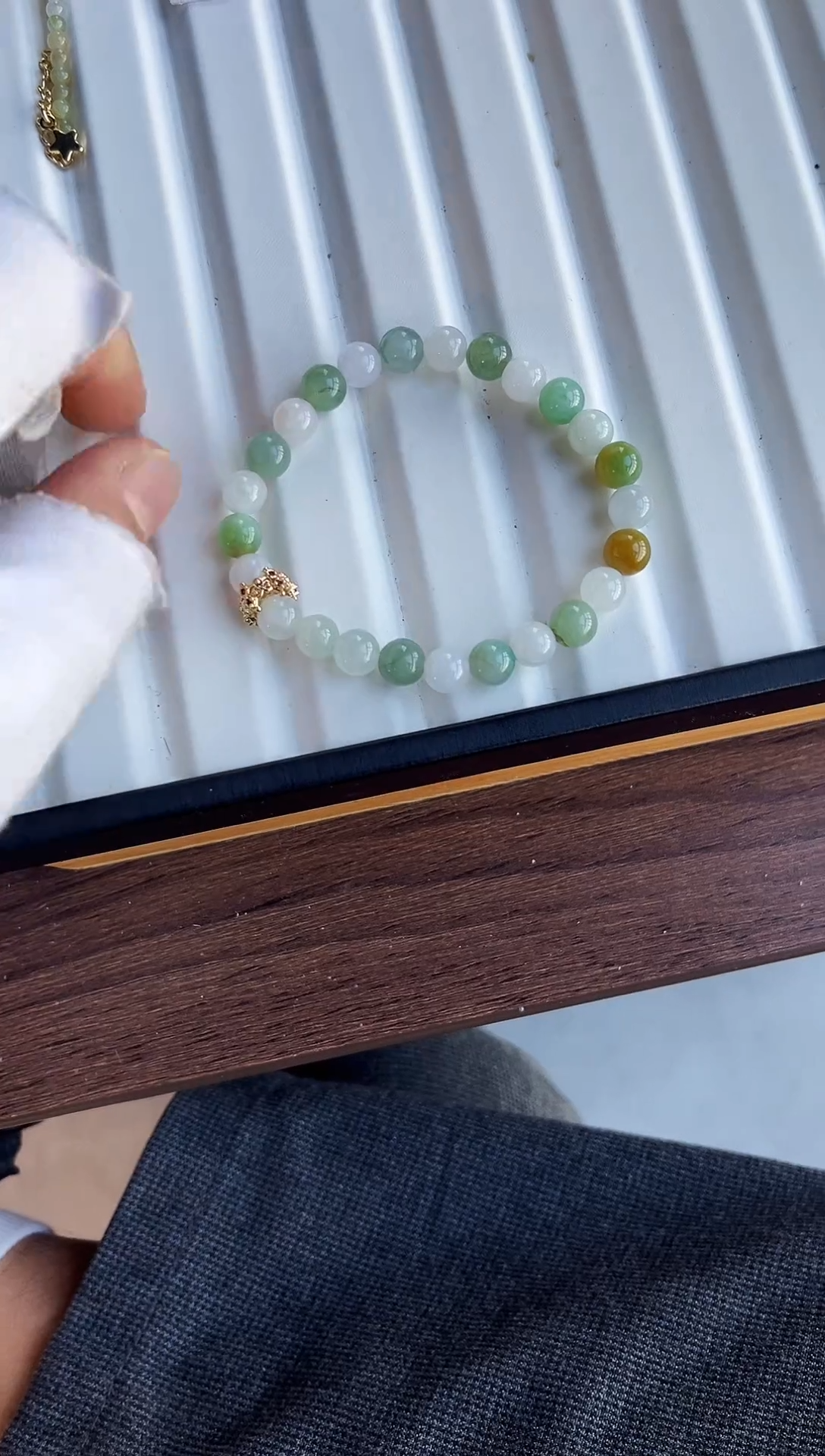 散珠翡翠翡翠手串卡7+  有瑕疵