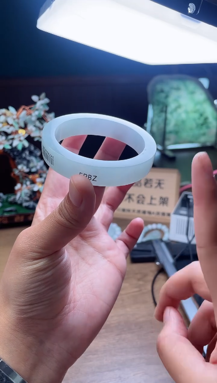 【闪购商品】定制翡翠手镯未镶嵌定制