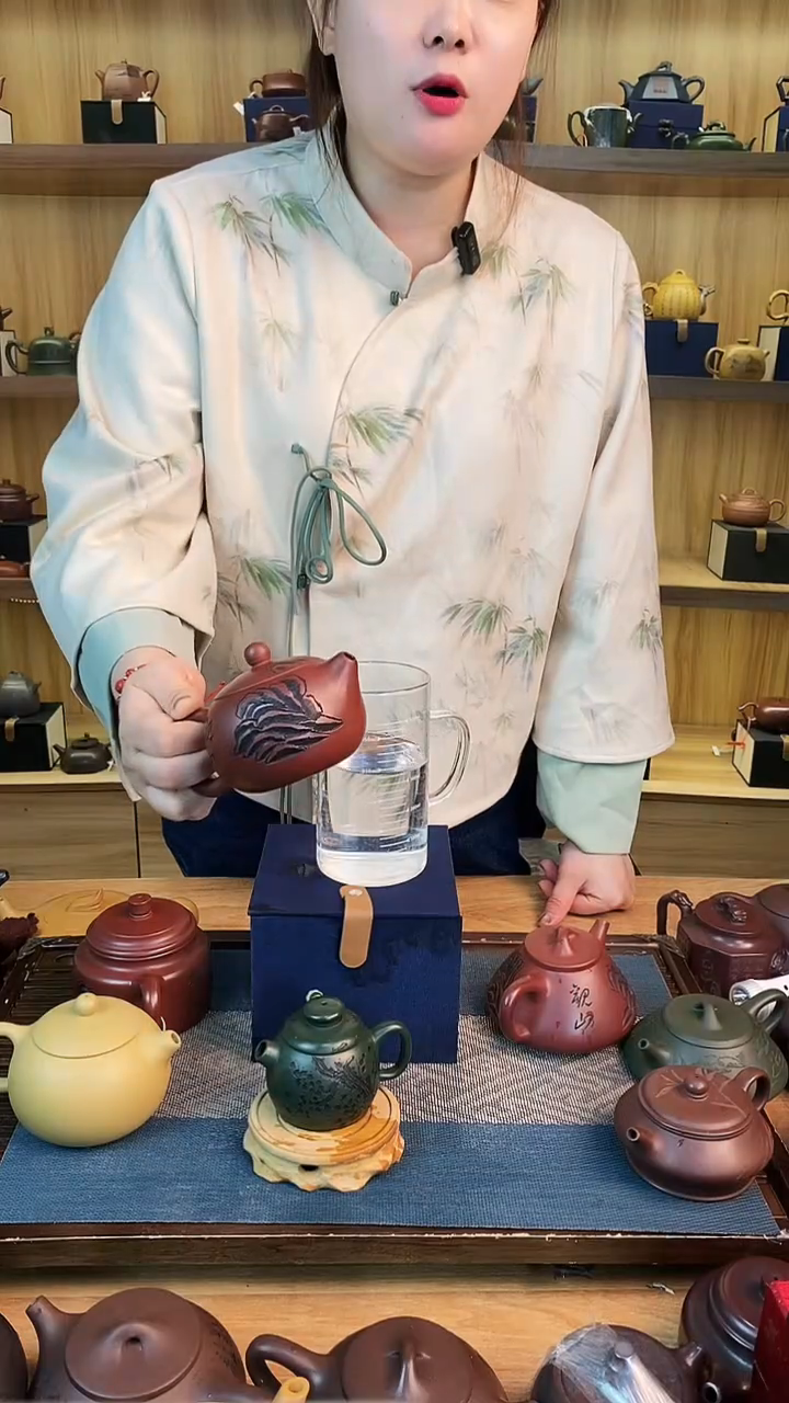 【闪购商品】紫砂茶壶宜兴原矿龙血砂观山西施紫砂壶【雪】