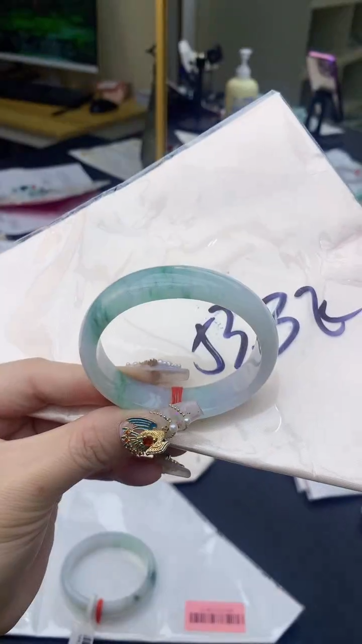 【闪购商品】翡翠手镯未镶嵌1068699299