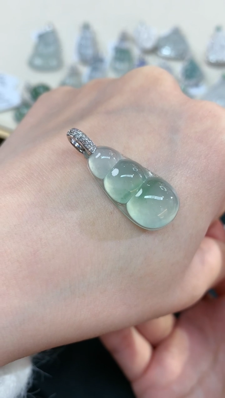 【闪购商品】翡翠吊坠(不含链)18K金镶嵌A604|8800