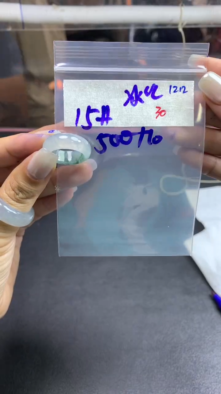 未镶嵌定制翡翠毛货需精细抛光拍一发一