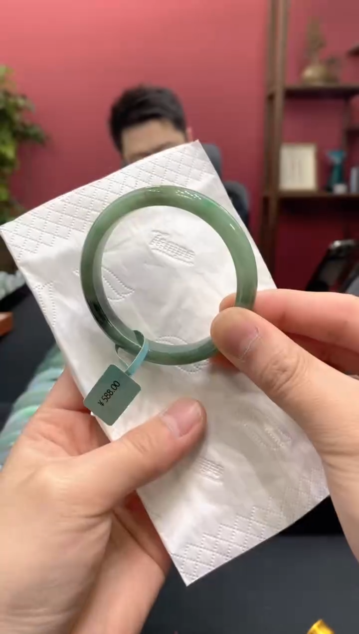 翡翠未镶嵌手镯00007762