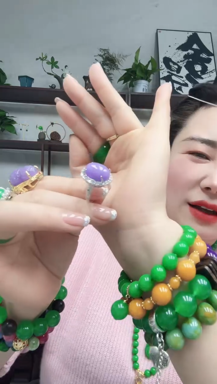 银S925镶嵌戒指翡翠紫翡鸽子蛋戒指