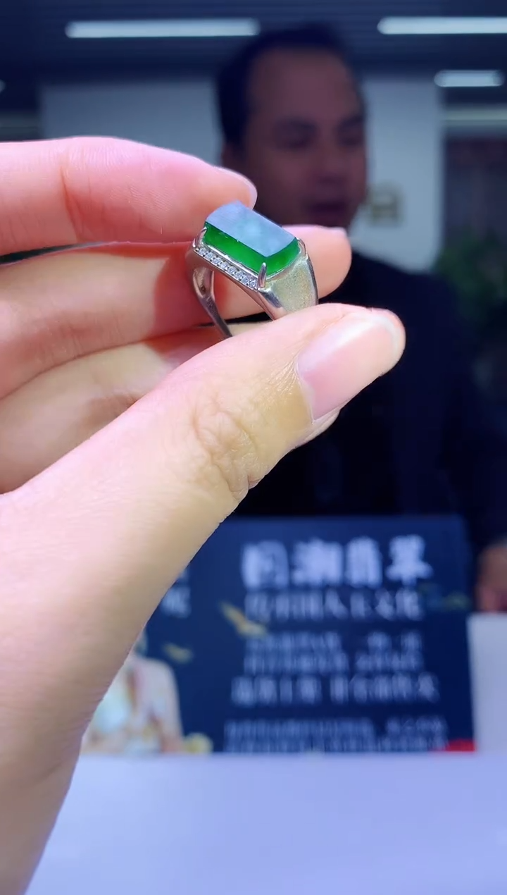 颈饰银S925镶嵌翡翠M-@@MDGC120542多样性发一