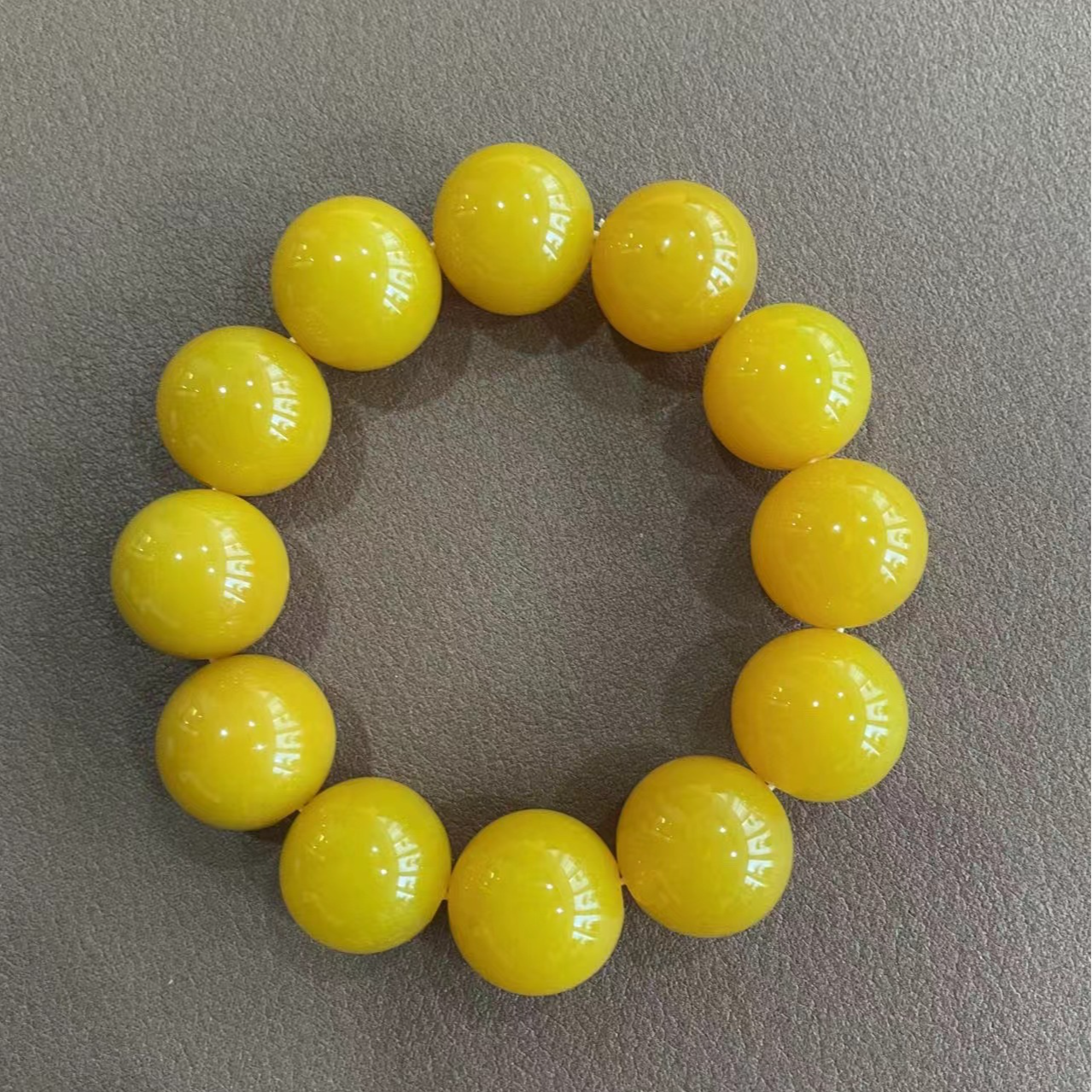 时尚玛瑙手串卡20鸡油黄JT