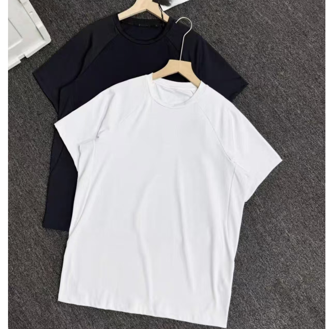 女款圆领箭头修身短袖