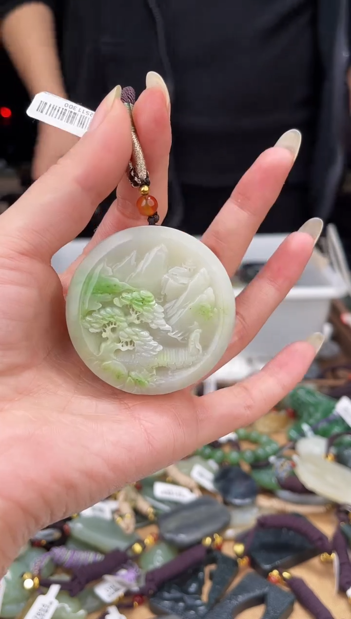 颈饰未镶嵌和田玉1