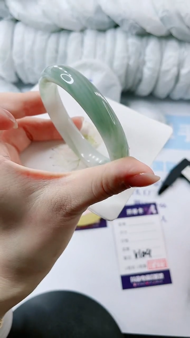 【闪购商品】石英质玉手镯未镶嵌多样性发货V109