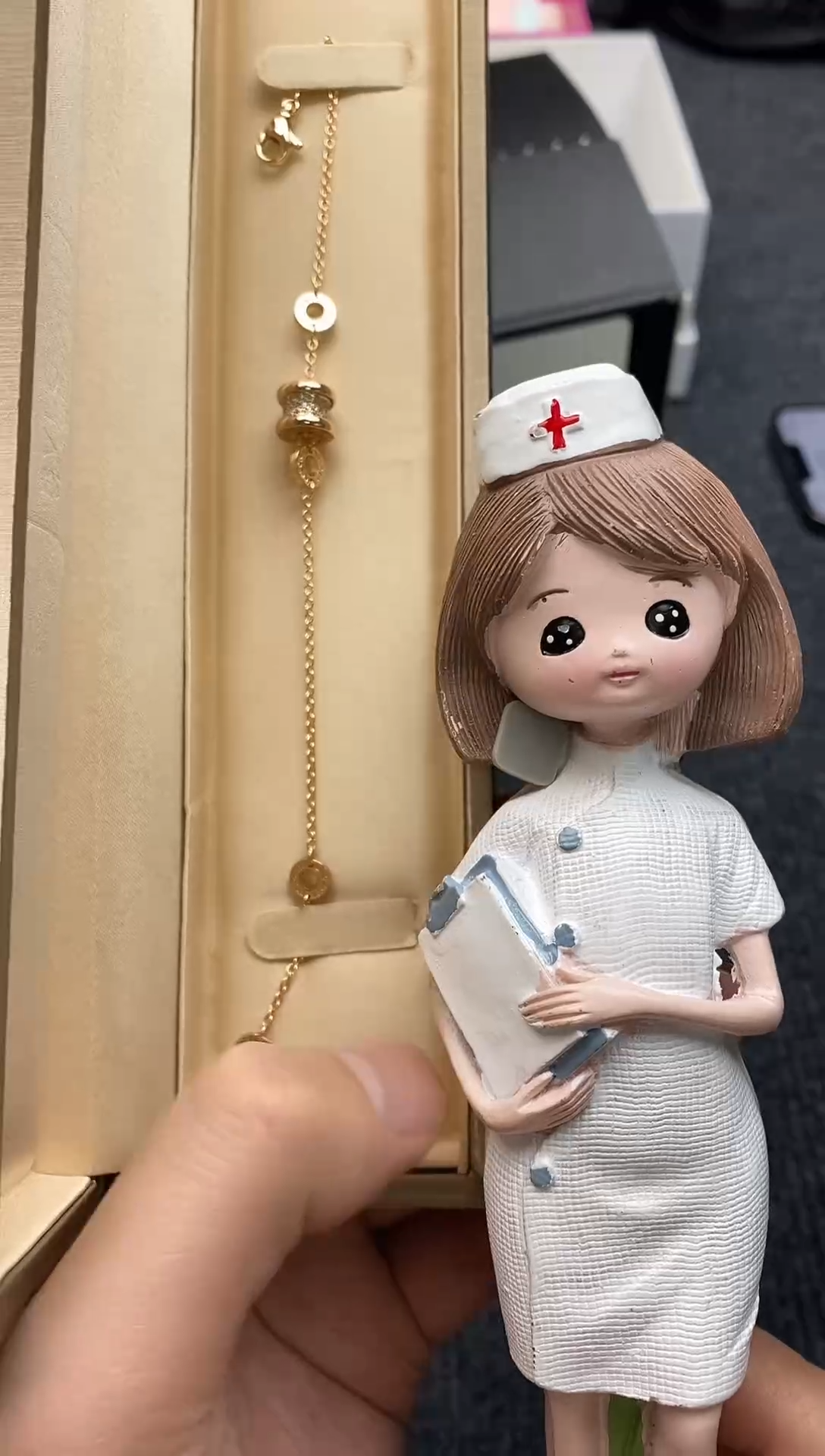 瓷片如图所示 平安高端礼品