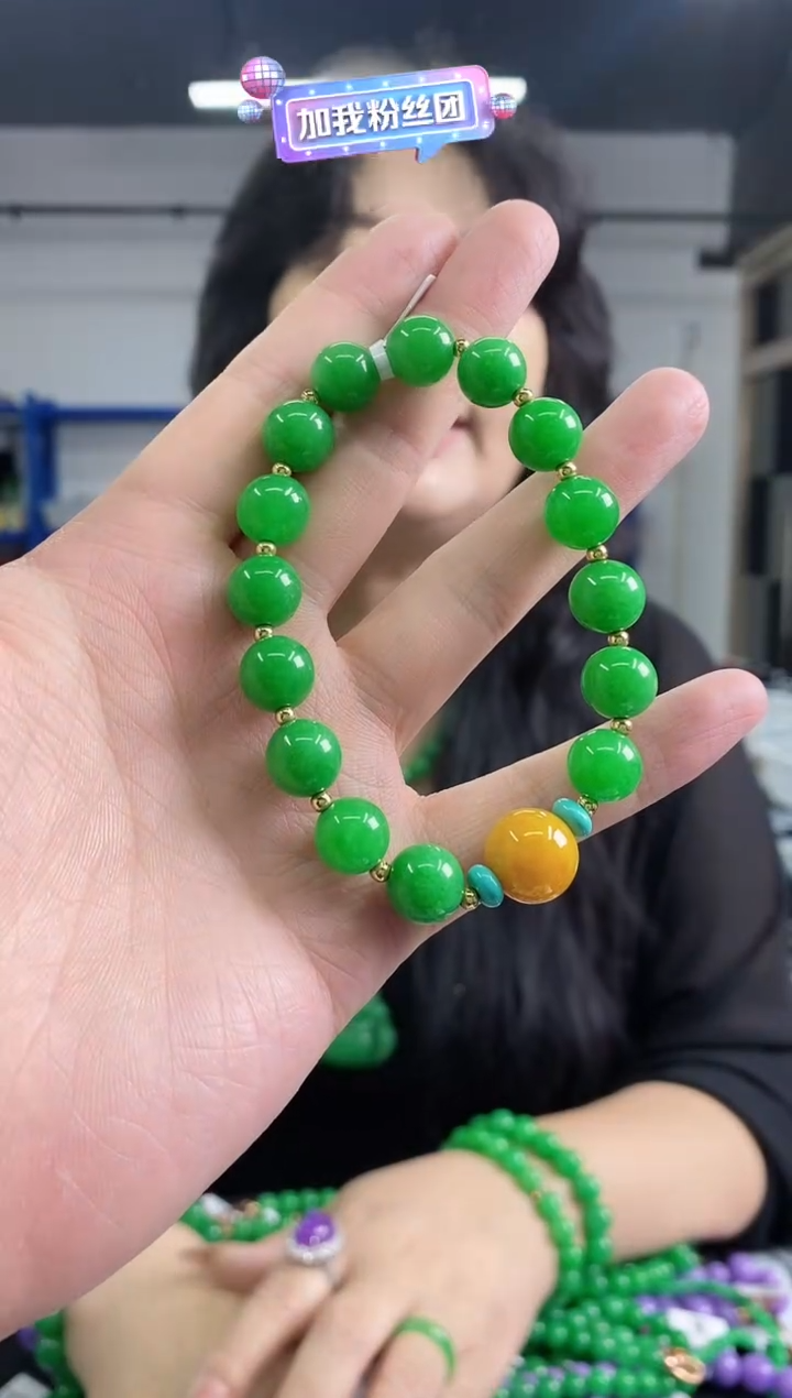 未镶嵌手串翡翠多样性发其一颜色微差