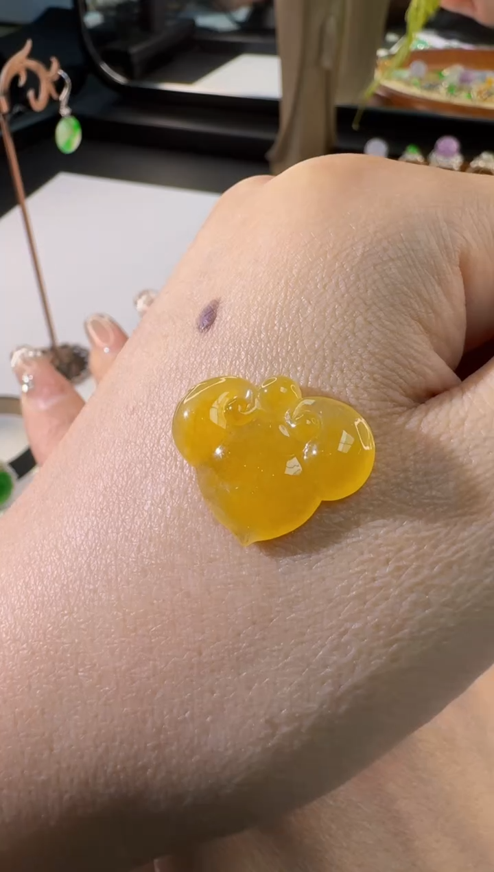 【闪购商品】翡翠颈饰18K金镶嵌缅甸翡翠吊坠