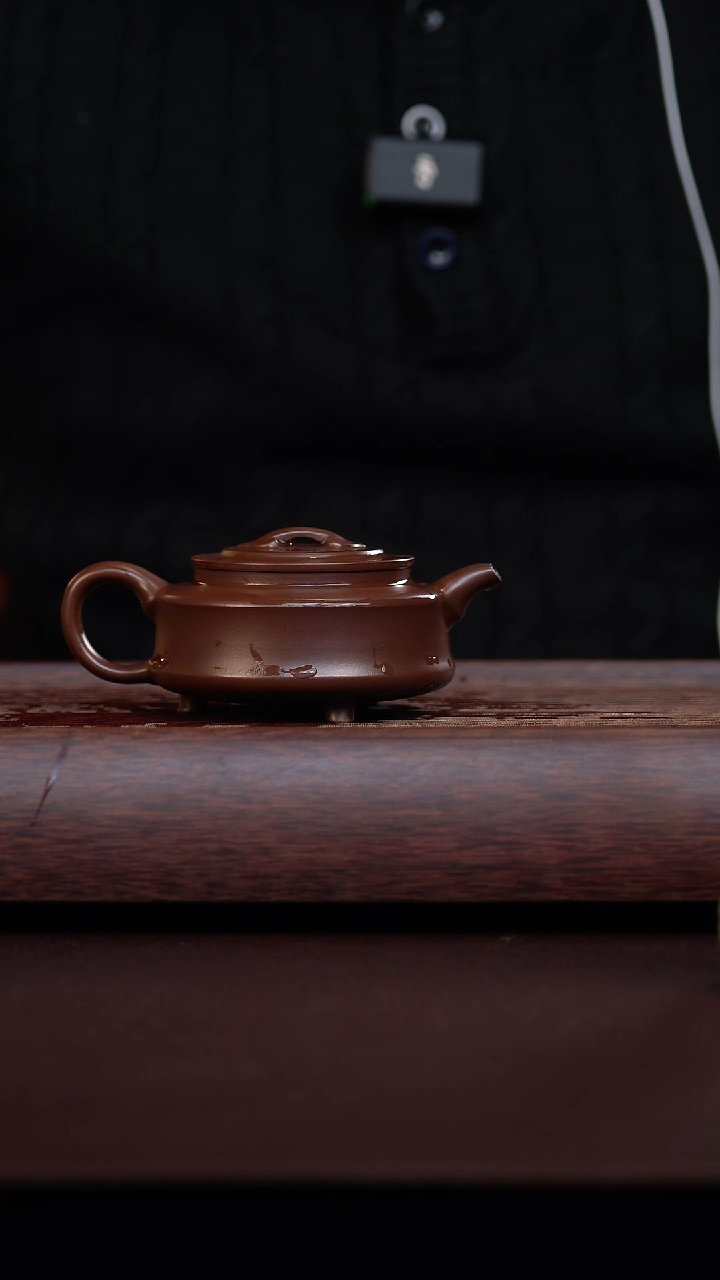 【闪购商品】手工原矿某革紫泥三足如意周盘 180cc