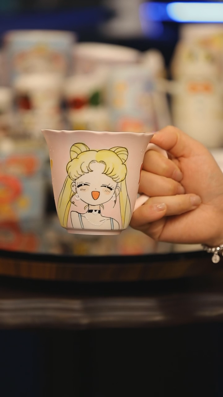 【闪购商品】摆件景德镇釉下彩绘设计师款式陶瓷