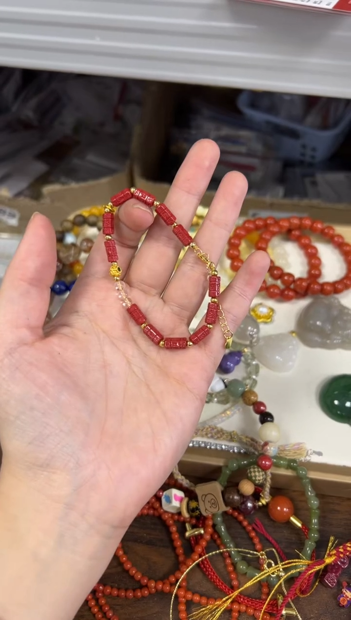 天然辰砂帝王砂朱砂小米珠六子桶珠手链[44]