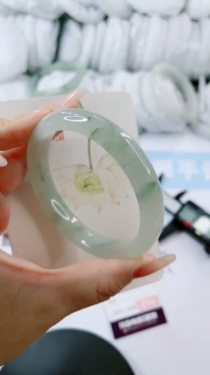 【闪购商品】石英质玉手镯未镶嵌0548414580-多样性发货