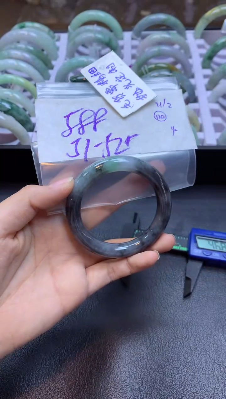 【闪购商品】定制翡翠未镶嵌手镯毛货需精细抛光+多人+588元