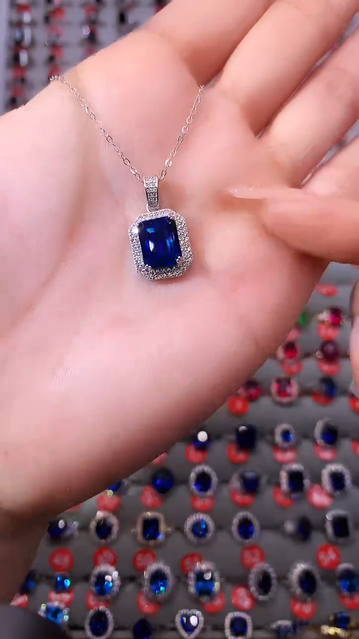 【闪购商品】蓝宝石吊坠(赠链)银S925镶嵌111111