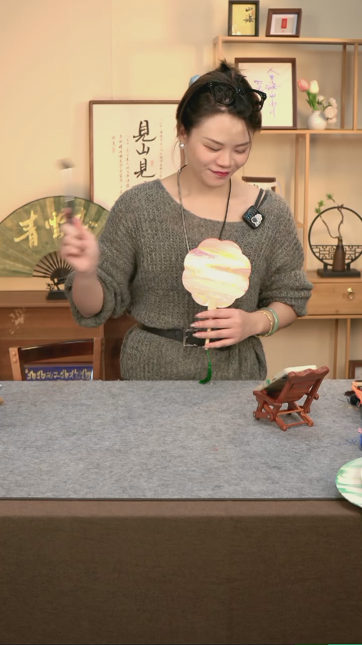 水*花扇子         38