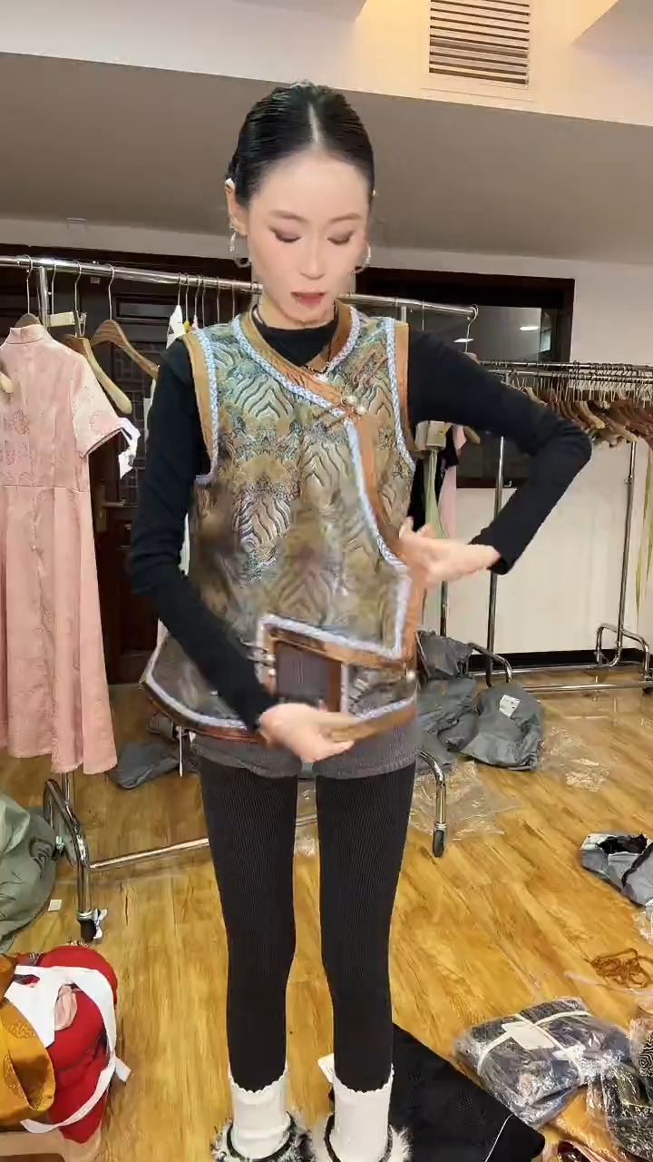 M码    110斤    马甲  直播间样衣