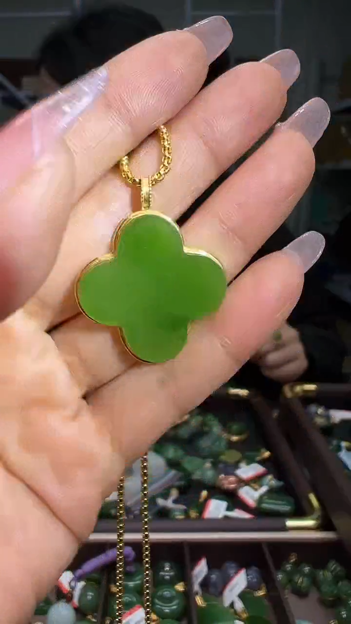 颈饰18K金镶嵌和田玉（多样性发货.发其一)12.18.83