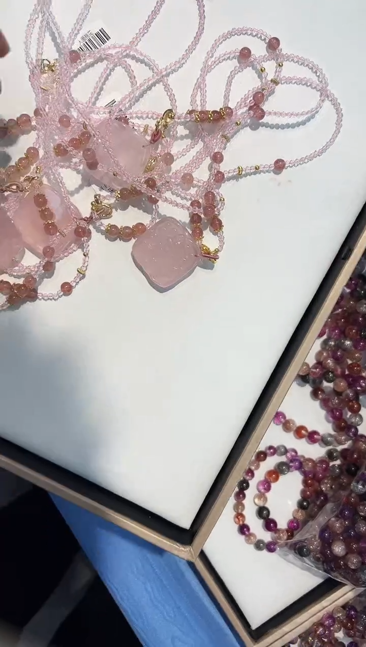 人面桃花狐）粉水吊坠