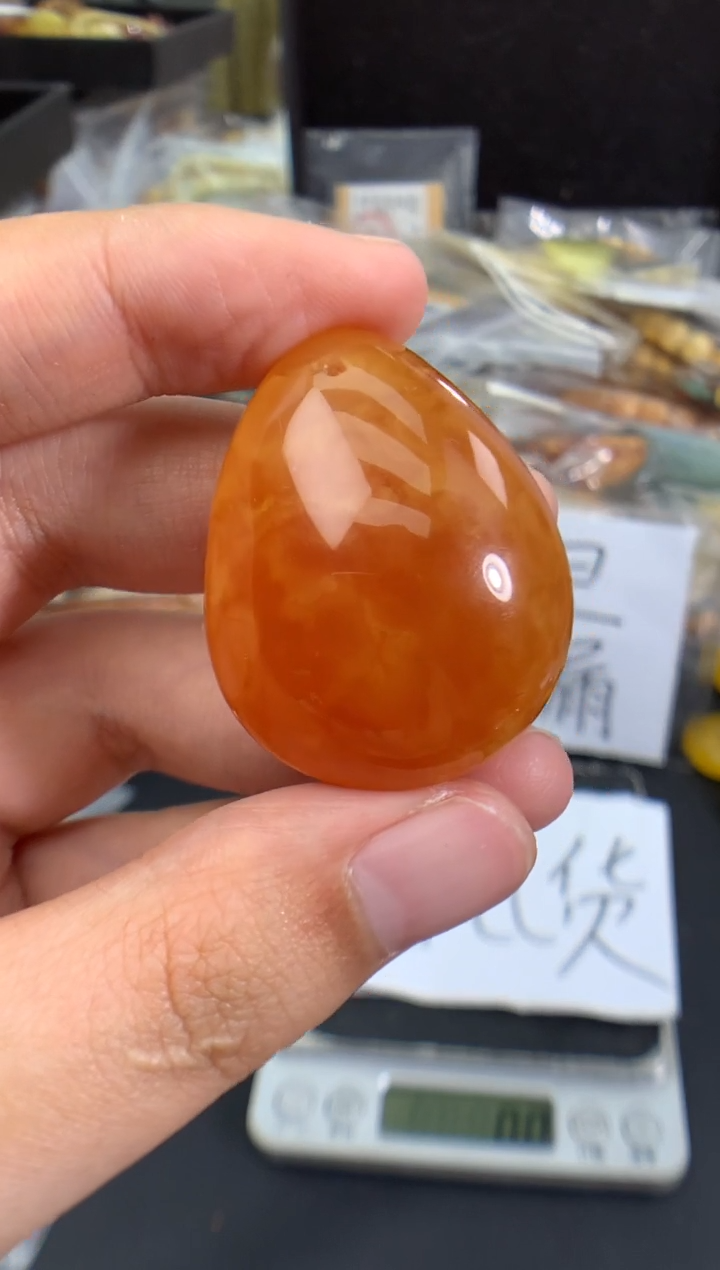 蜜蜡未镶嵌珠宝奇石655