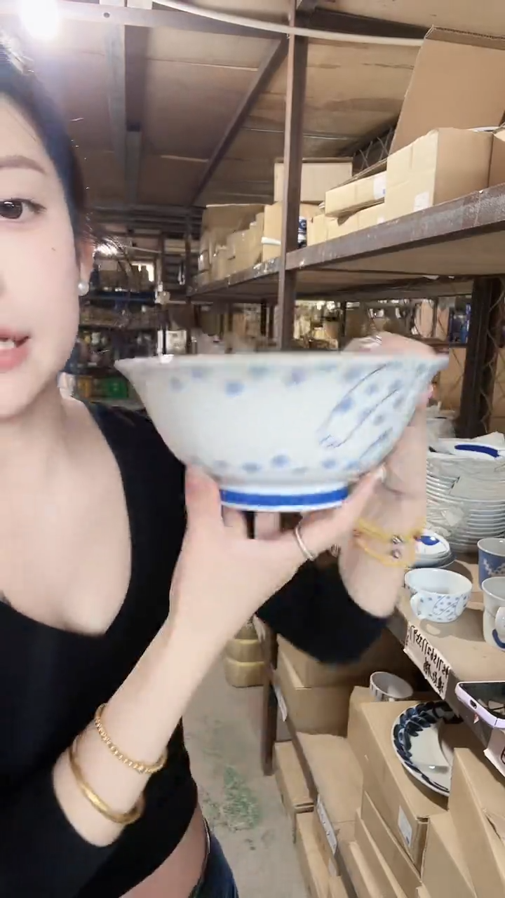 陶瓷卡通波点19.5cm面碗一个