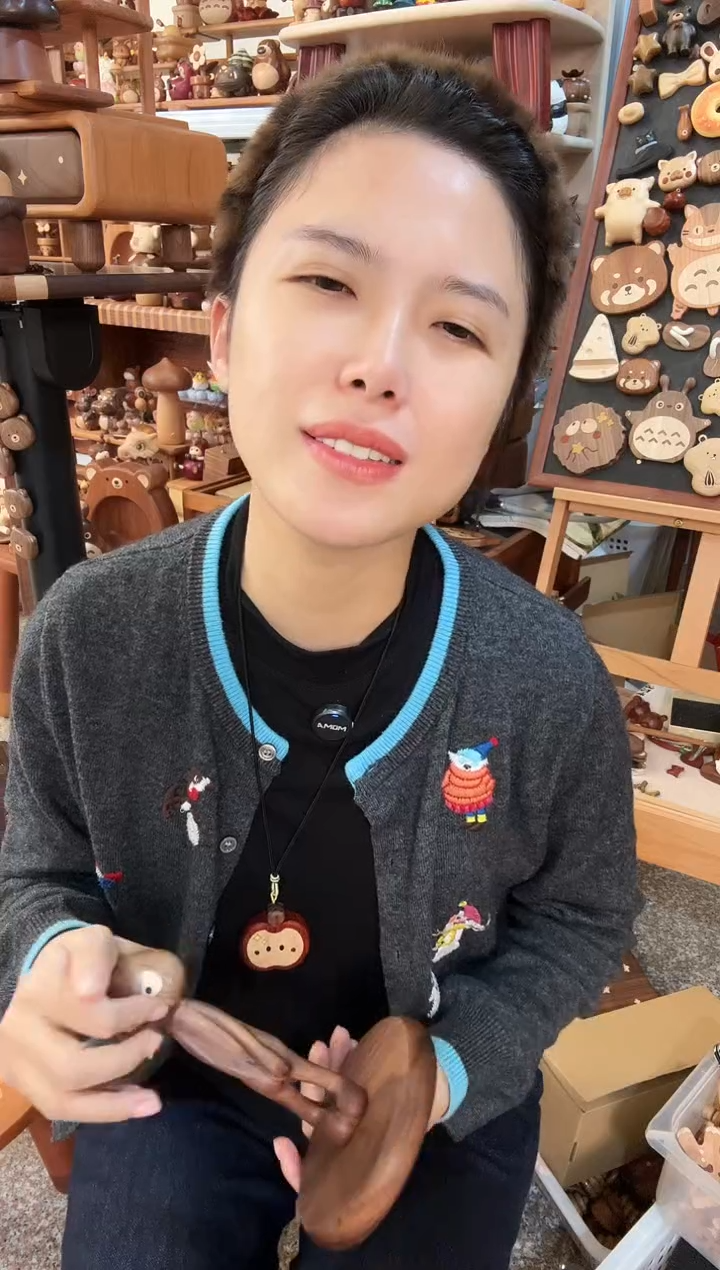 木瑕疵黑胡桃羞羞猫卷纸架