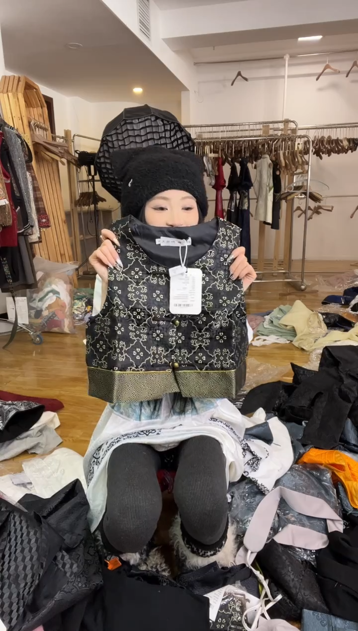 M码       90-105斤  马甲