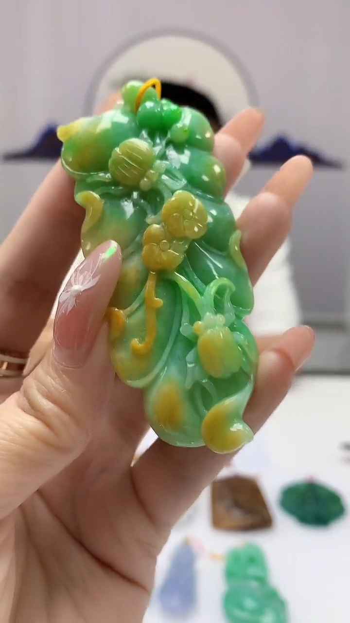 【闪购商品】定制翡翠未镶嵌4812DD-毛货挂件
