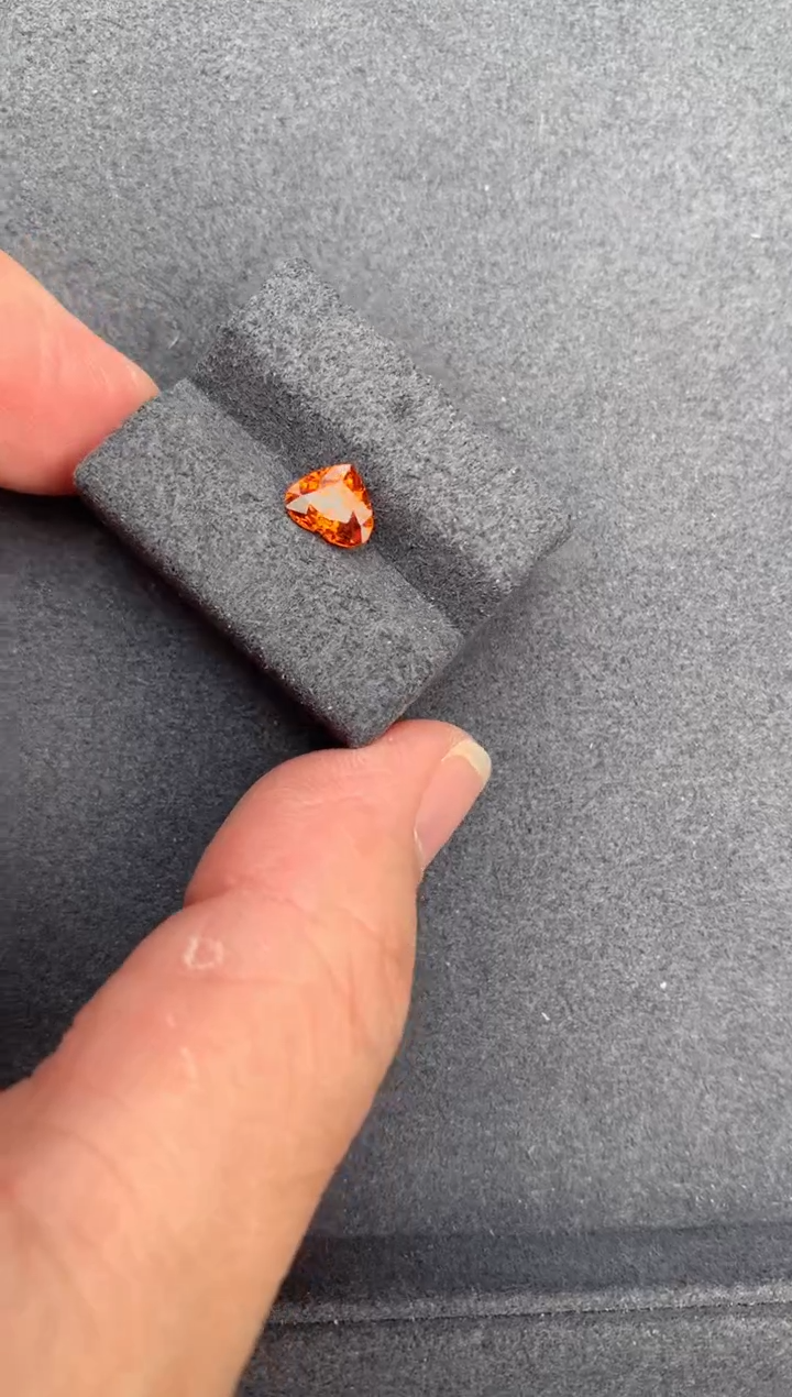 【闪购商品】石榴石（芬达石）裸石未镶嵌1ct芬达