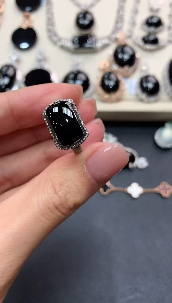 【闪购商品】翡翠戒指18K金镶嵌q86无鉴赏