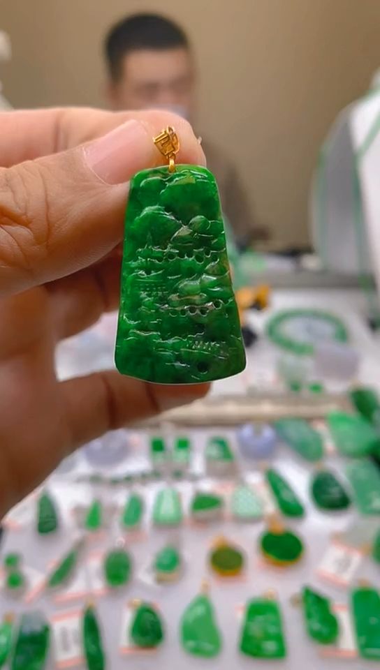 【闪购商品】翡翠颈饰18K金镶嵌 新号开播，全场乱卖